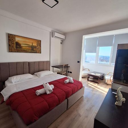 Albania Apartment Near Tirana City Center Double Or Twin Bed エクステリア 写真