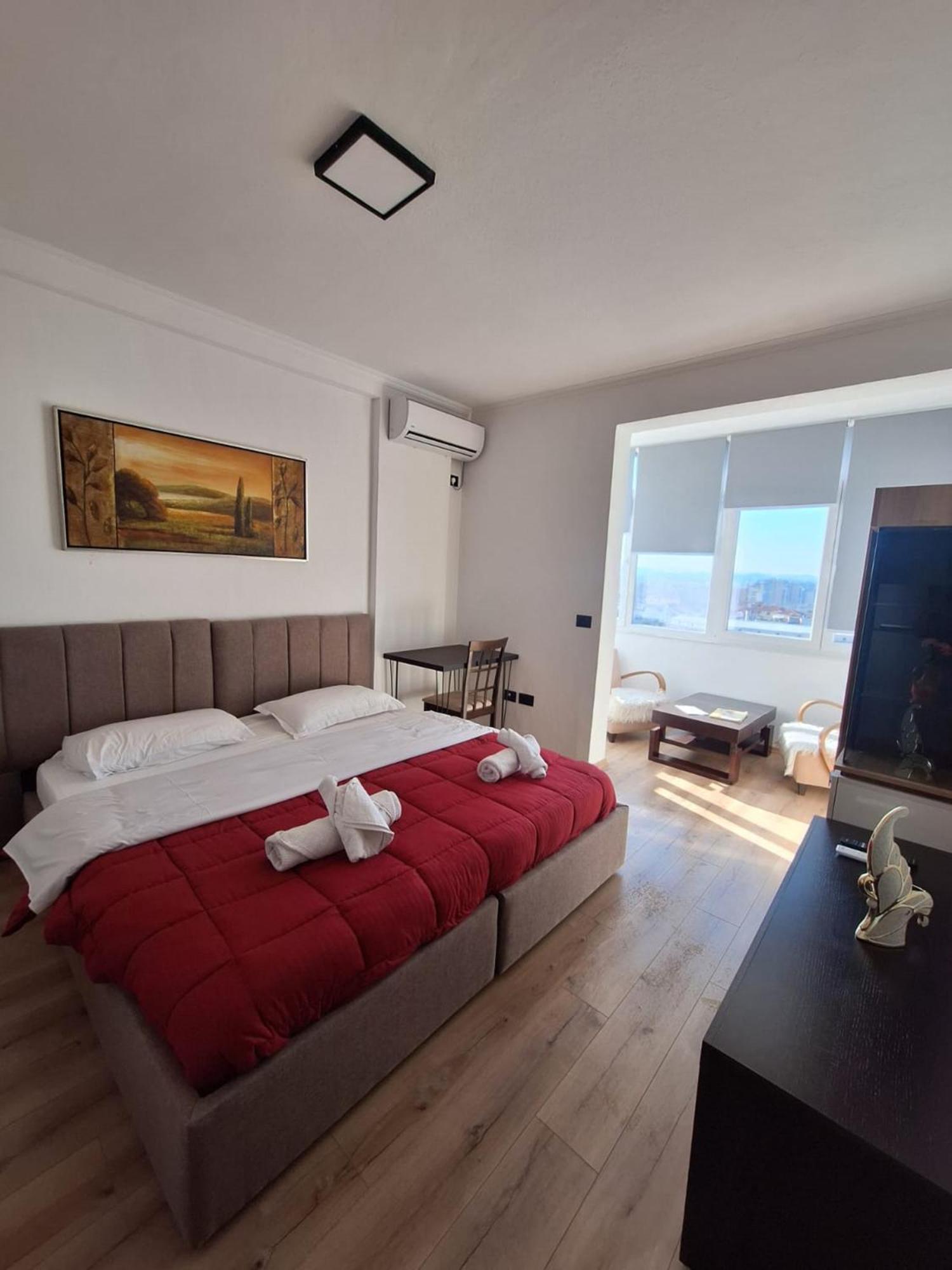 Albania Apartment Near Tirana City Center Double Or Twin Bed エクステリア 写真
