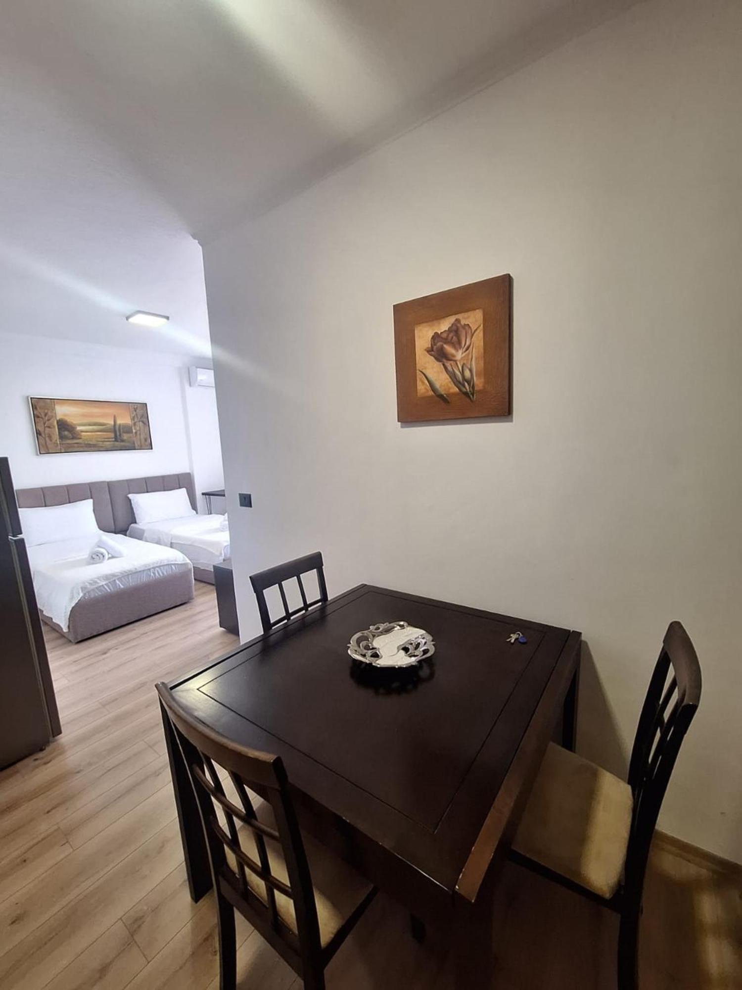 Albania Apartment Near Tirana City Center Double Or Twin Bed エクステリア 写真